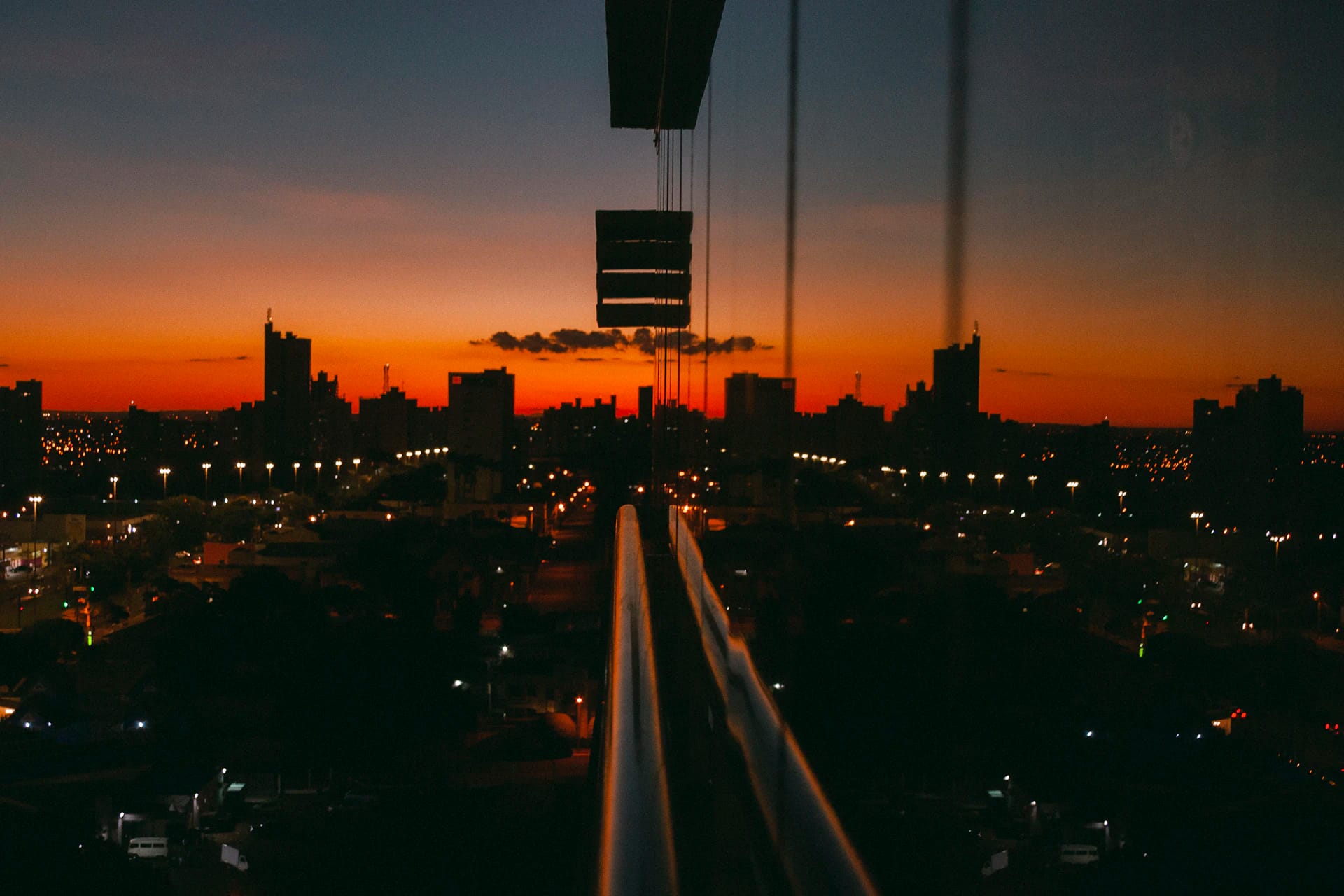 Vista aérea de Campo Grande ao entardecer
